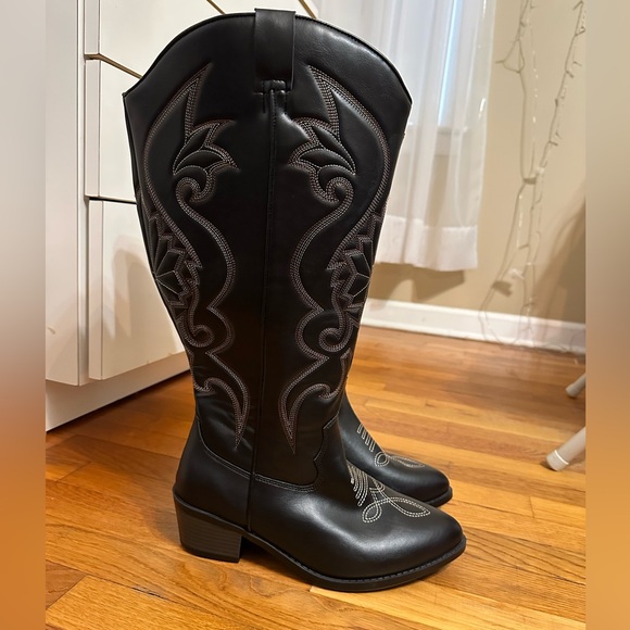 torrid Shoes - Torrid black cowboy boots brand new never worn